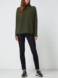 Rosa clara überzeugt mit einem ausdrucksstarken, modernen, minimalistischen und vor allem eleganten stil. Drykorn Rollkragenpullover Aus Schurwolle Modell Liora In Grun Online Kaufen 1205019 P C Online Shop