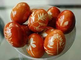 Both types are closely connected with the ukrainian how is this procedure performed? Using Some Onion Skin And A Few Of Your Favorite Leaves Your Easter Eggs Can Also Rock The All Natur Creative Easter Eggs Easter Egg Decorating Egg Decorating