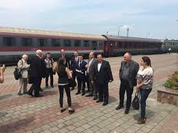 Compara precios de distintas páginas web. Biletul De Tren Suceava CernÄuÈi Va Costa 5 Euro CÄlÄtoria Va Presupune Èi Transbordarea In Vadu Siret A AnunÈat Gheorghe Flutur