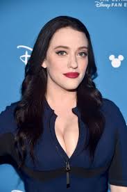 Kat Dennings Cleavage - Fappenist