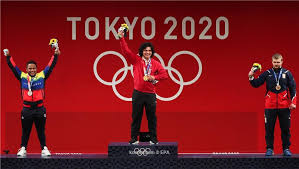 ربما يطال الارتفاع القياسي في تكاليف الشحن البحري، حتى جيوب الأشخاص العاديين وفي وقت أقرب مما يتصور الكثيرون، وذلك من فنجان القهوة الذي يحتسيه البعض عند كل صباح، إلى لعب الأطفال التي لا يستغني عن شرائها Lndy Kau5rz6jm