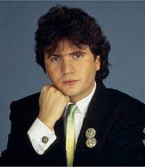 Page sur le chanteur daniel balavoine parti trop tôt un 14 janvier 1986. Biographie De Daniel Balavoine