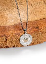 For example, this 2mm solitaire engagement ring from james allen costs $560 when 14k gold is chosen as the metal. 18k Gold Celtic Pendant Blarney Woollen Mills