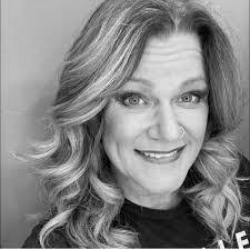 Mary Vanselow's Instagram, Twitter & Facebook