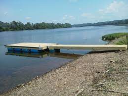 8 X 12 Floating Boat Dock With Blue Plastic 55 Gallon Drums Ebay Lakefront Living Floating Boat Docks Boat Dock