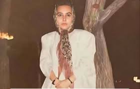 عکس/ چهره باورنکردنی مجری عشق ابدی در دهه شصتی با مانتوی اپل دار