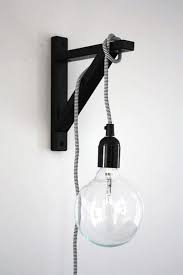 Bettlampe Wenn Das Bett In Einer Engen Nische Ist Und Kein Platz Fur Ein Baby Ist Home Decor Hacks Bracket Lights Diy Lamp