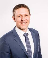 Aktuell. Unkonventionell. Rödental.