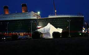 It is said that the best way to respect and honor those who gave their lives is to simply tell their stories. Datei Titanic Museum In Branson Missouri Usa Jpg Wikipedia
