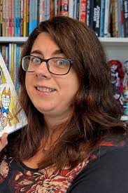 Laura Howell's Instagram, Twitter & Facebook