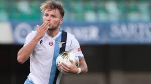 Secondo l'accusa avrebbe affittato ad una famiglia rom di 20 persone un immobile fingendosi il proprietario. Der Bomber Aus Rom Ciro Immobile Ist Das Pendant Zu Gerd Muller Kicker