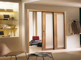 Kamar tidur, dapur, dan ruang tamu di rumah kecil dapat dipisahkan satu sama lain dengan menggunakan pintu geser agar rumah tidak terasa sempit. Pintu Sliding Sebagai Penyekat Ruangan 082257377792 Jual Dan Jasa Pasang Kusen Pintu Jendela Upvc