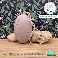 Savon Ficelle Patchouli Savonnerie Artisanale De L Ile De Re En 2020 Beurre De Karite Savon Parfum Monoi