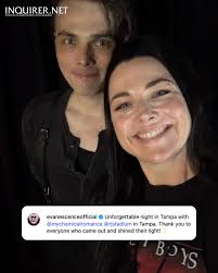 okay, first of all, he's terrifying as human size 🤣 but this is awesome af