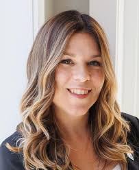 Kim Mclellan's Instagram, Twitter & Facebook