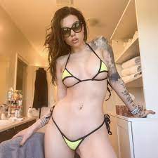 TW Pornstars - Vera Bambi LIVE. Twitter. Is this bikini too tiny for the  beach? I took some super. 7:26 AM - 27 May 2021