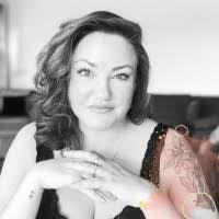 Nicole Gist's Instagram, Twitter & Facebook