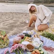 She posted a picture of herself alongside her parents to instagram on august 7, 2020. 50 Miranda Mckeon Josie Pye Ideas In 2021 Miranda Anne Of Green Gables Anne