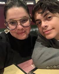 Happy Mother's Day to my beautiful mother i love you❤️❤️❤️