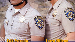 Jon & ponch chase a speeding porsche from episode pilot. Chips Serie 1977 1983 Moviepilot De