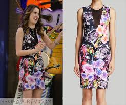 Ally dawson (laura marano) wears this grey embellished crop top in this week's episode of austin & ally. Austin Ally Season 4 Episode 6 Ally S Floral Bodycon Dress Shop Your Tv Bodycon Floral Dress Floral Bodycon Shop Bodycon Dresses