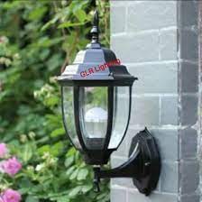 Rumah minimalis tidak selalu memiliki tiang teras persegi. 9 Lampu Dinding Minimalis Terbaik Cocok Untuk Malam Yang Hangat Rumah123 Com