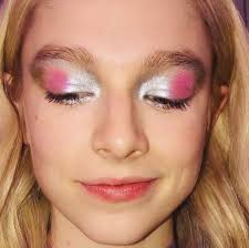 All The Euphoria Makeup Looks From Season One What They Mean Makeup Artistry Makeup Aesthetic Makeup