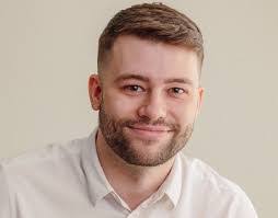 Tom Studley's Instagram, Twitter & Facebook