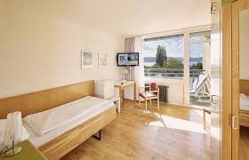 Scopri ricette, idee per la casa, consigli di stile e altre idee da provare. So Wohnen Sie Bei Uns Bodensee Birkle Klinik Uberlingen