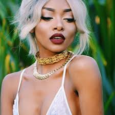 Listen to ILL PHIL Lorenzo Ft. Diia