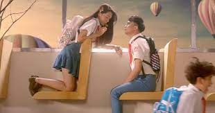 Huyr bắt đầu năm 2021 khi cho ra mắt mv yêu em từ bé. Huyr Collaborates With Vietnamese American Singer Phi Nhung In Yeu Em Tu Be Vpopwire