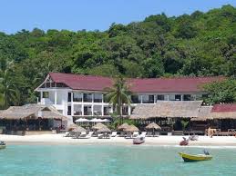Pulau perhentian merupakan satu gugusan pulau yang terletak sekitar 10 batu nautika (19 km) dari pantai dalam timur laut negeri terengganu, malaysia dua pulau utama ialah perhentian besar dan perhentian kecil. Soal Jawab Pulau Perhentian Arba Travel Tours