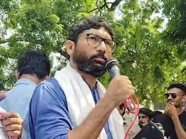Dholka Farmers Protest Against Chemical Water Pollution | Jignesh Mevani