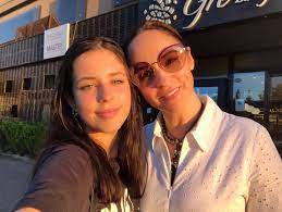 Nu e doar zeița lui salman khan ci și zeița soarelui! Pro Tv At Almost 14 Years Of Age Andreea Marin S Daughter Has The Most Beautiful Eyes Violeta Is No Longer A Child And It Is Very Difficult To Recognize