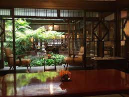 大正時代の町屋カフェ 城下町高梁 岡山 カフェコンセプトは時代が変わっても変わらないもの 懐かしい未来 good old days カフェの装飾 モダンクラシック インテリア 大正浪漫 インテリア