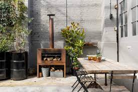 Raised bar has side walls that extend 3 past island base. Outdoor Bbq Ideas 10 Ways To Style A Bbq In A Modern Garden Decor Report