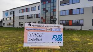 Unicef (headquarters) is responsible for this page. Fis Mitarbeiter Spenden An Unicef Mainlike