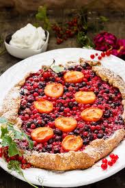 Ooooh Haselnuss Galette Mit Johannisbeeren Und Aprikosen Madam Rote Rube Die Landkuche Rezept Rezepte Essen Lecker