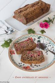 Cake Aux Groseilles Et Amandes Au Fil Du Thym Recette En 2020 Gourmandise Recettes Aux Fruits Alimentation