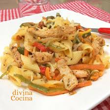 Echa la mantequilla y la remueves bien hasta que se derrita toda. Macarrones Con Pollo Y Verduras Receta De Divina Cocina