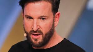 Discover and share the best gifs on tenor. Egal Der Wendler Schiesst Sich Mit Verschworungstheorien Ins Aus News Nordbayerischer Kurier