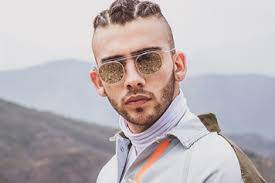 Jun 30, 2021 · edén muñoz, the charismatic lead singer of regional mexican group calibre 50, and colombian singer/songwriter manuel turizo were both recognized as songwriter of the year at the annual sesac. Manuel Turizo Songs Albums