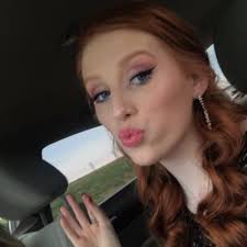 Keia Brooks (@keia_beia)