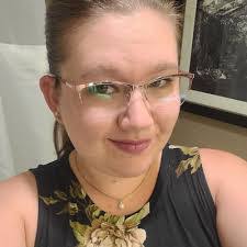 Katie Isaacs's Instagram, Twitter & Facebook