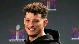 Quarterback Comparison with Mahomes