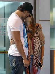 During an appearance on the ellen degeneres show, the shoplifters of the world star shared how. K I S S I N G Sofia Vergara And Joe Manganiello Make Out At Airport