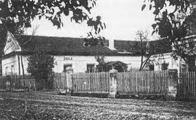Obecná škola je historický film z roku 1991, spadající do žánrů historický, komedie, rodinný a retro. File Obecna Skola Bohdalice Jpg Wikipedia