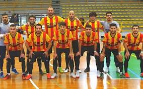 Calciomercato lega pro girone c, rivoluzione totale a catanzaro: Calcio A 5 Focolaio Di Coronavirus Nel Catanzaro A Un Passo Dalla Promozione Il Quotidiano Del Sud