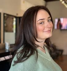 Freshen up with a gloss and trim!✨🖤 Stylist: @hair_by_ramos #brush  #brushsalon #hair #hairstylist #hairsalon #brunette #brunettehair #sanjuan  #oc #socal #orangecounty #newport #hairgoals