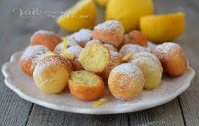 Crunchy on the outside and soft on the inside. Castagnole Ricotta E Limone Morbidissime E Veloci